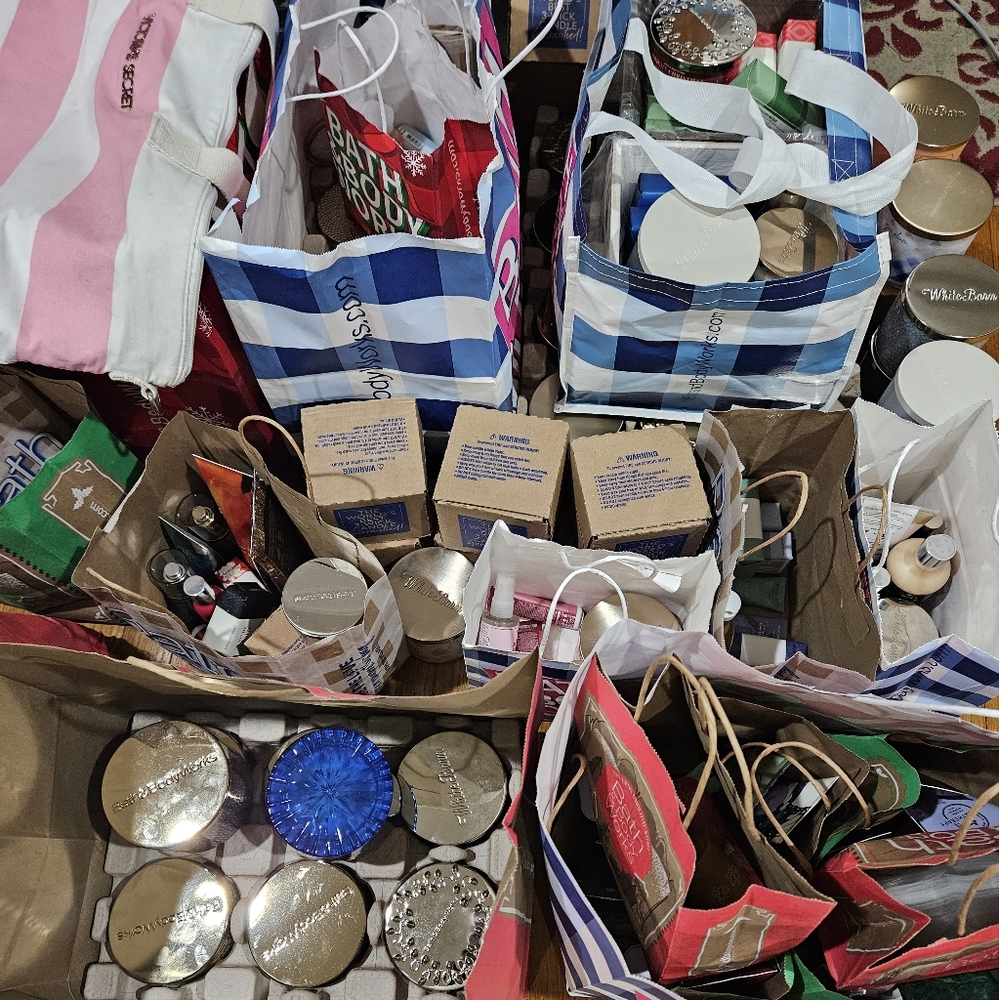 NWT! B&BW MYSTERY BOX- 3 ITEMS MINIMUM! UP TO 10 LBS!! - Picture 3 of 9